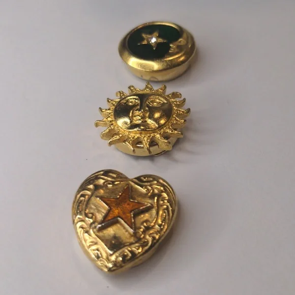 Celestial Button Covers Moon Star Sun Heart Gold Tone Roman Greek Set Of 3 - Picture 2 of 6